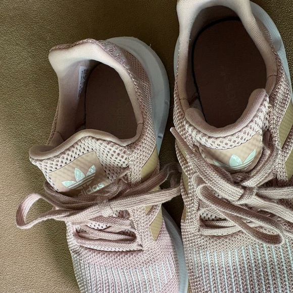 Adidas Women's Light Pink Sneakers - Picture 7 of 9